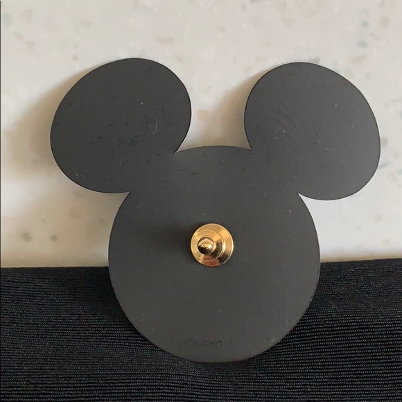 Walt Disney Classics Collection 1997 Event Pin - Picture 3 of 13